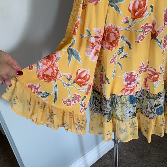 EUC Adorable Yellow Floral Multi Multi-Use Beach Swim Cover Up Kimono One Size - Picture 3 of 4
